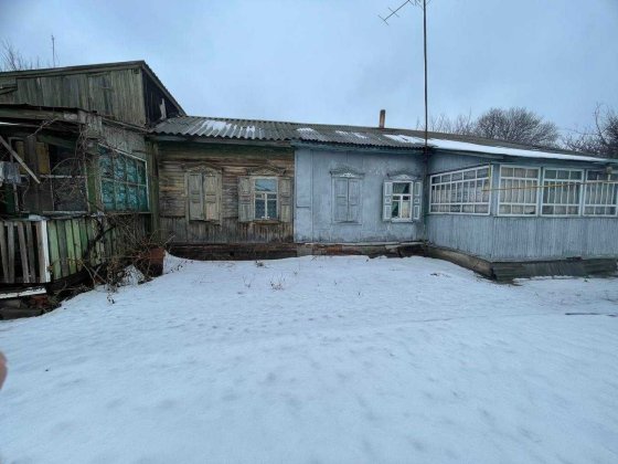 Продам дом. Отопление газовое. Вода подведена в дом. Конотоп