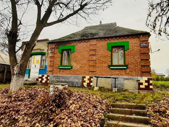 Будинок по вул.Лугова , можливо під виплату Лубни