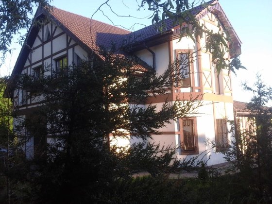 Продам шикарное домовладение в Люботине. Люботин