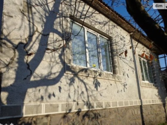 Продаж одноповерхового будинку три кімнати,  в м. Мукачево Мукачеве