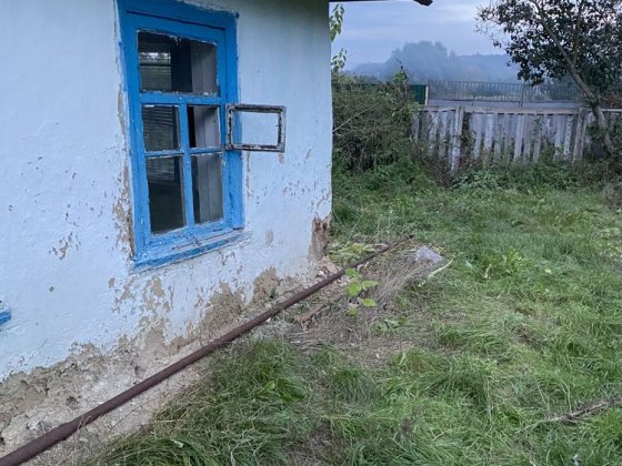 Хатинка + Струмок, с. Красная Слободка, Обухів 10км. Киев 45км. Обухів