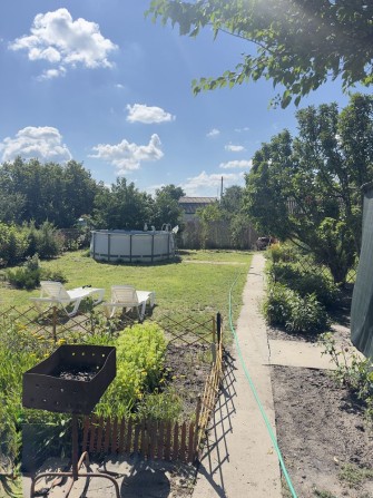 Продам  срочно дачу на пзто для отдыха и проживания с басейном - фото 1