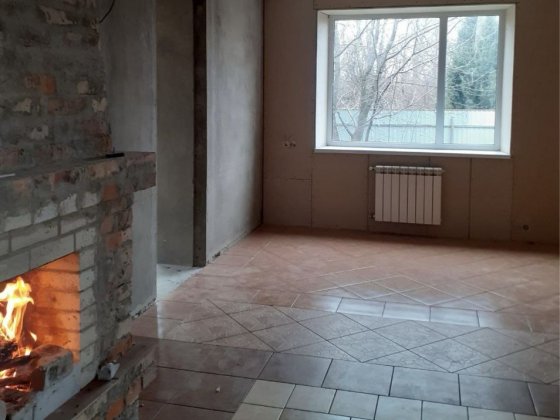 Продаж повністю цегляного будинку. Газове опалення+камін. Сміла