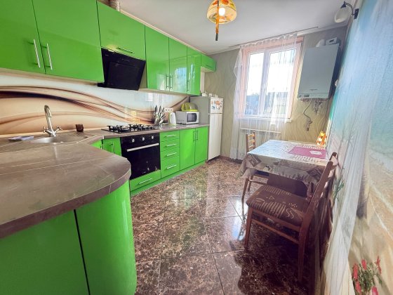 Продається власний цегляний будинок  в с.Луг  Львівської області. Стрый