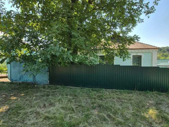 продаж окремого цегляного будинку по вул. Кармелюка Умань