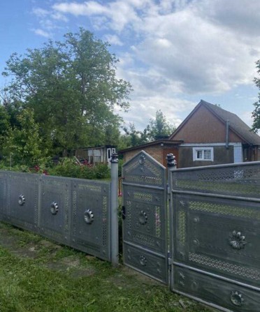 Продаж цегляного будинку в гарній локації - фото 1