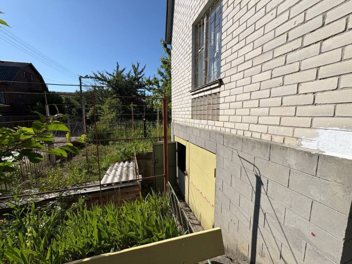 Продається дачний будинок неподалік міста. - фото 1