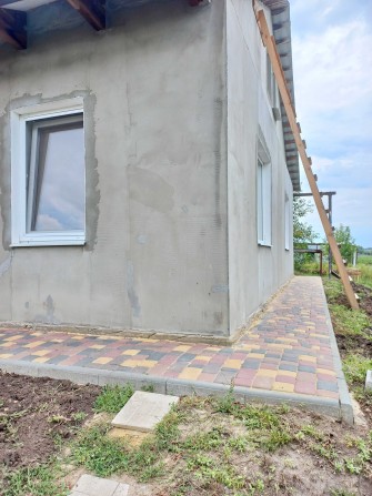 Продам дом новой постройки в пгт. Новопокровка - фото 1