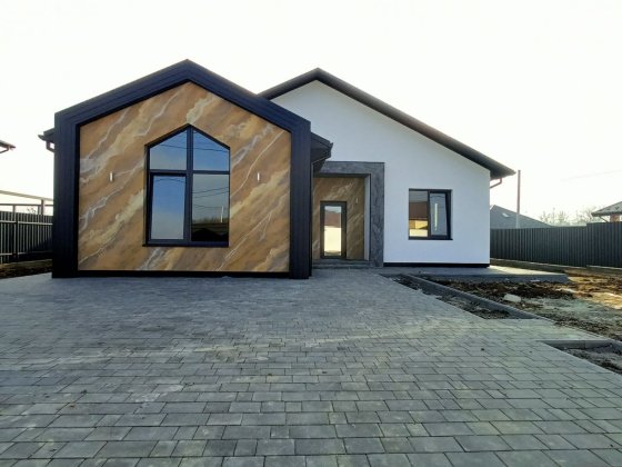 Продаж будинку 135 м2 на ділянці 6 с Агрономичное