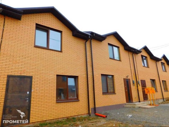 Продам 2 поверховий таунхаус в районі Агрономічне Агрономичное