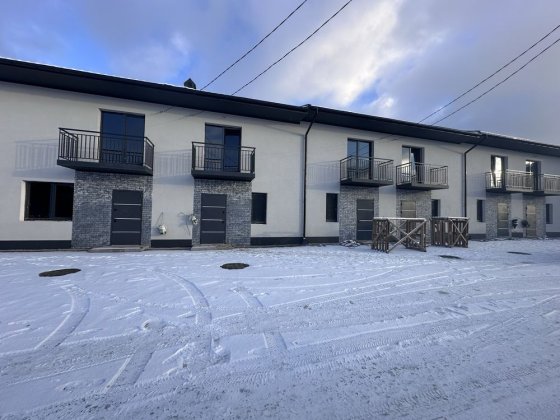 Продам таунхаус в центрі‼️  все поруч. Зарванцы