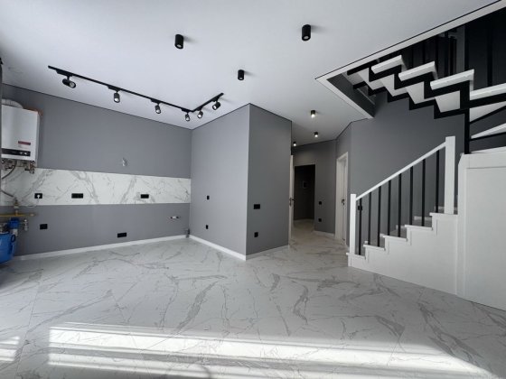 Таунхаус з ремонтом без комісії Зарванцы