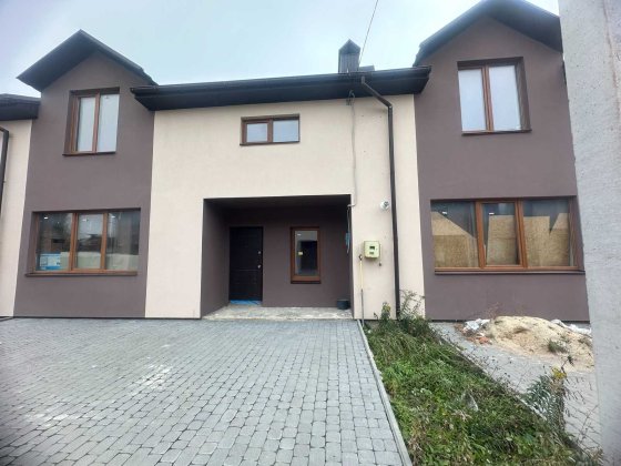 Продаж таунхауса на Менделєєва Зарванцы