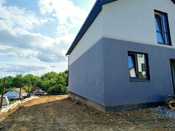 Продаж 2 поверхового будинку з ділянкою на 3.3 сотки, 110 кв. м Зарванцы