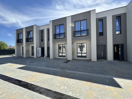 Продам танхаус без комісіі для покупця Зарванцы