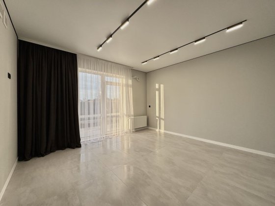 Будинок з ремонтом на провулку Східний Михайлівці