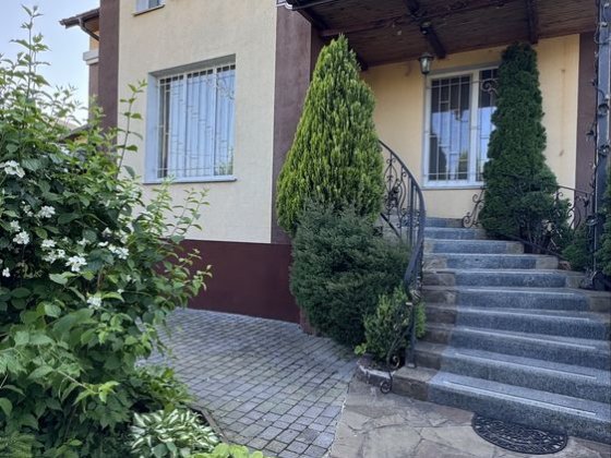 Продам розкішний будинок Хмельницкий