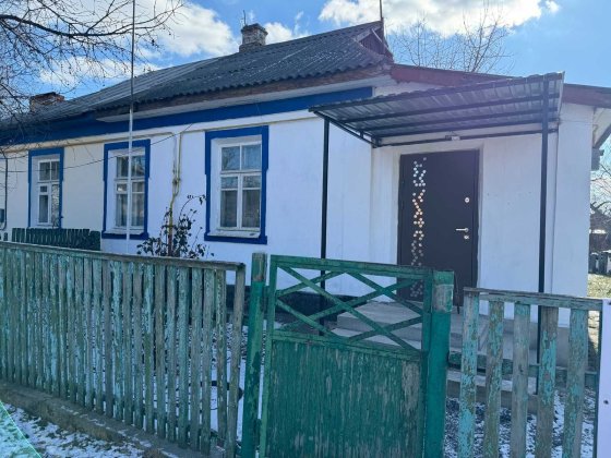 Продається частина будинку в Гнівані Гнивань