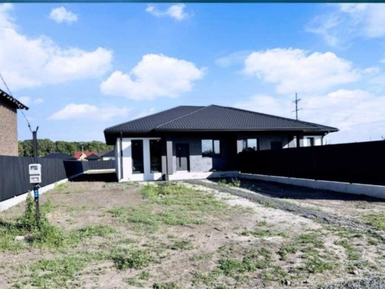 Продам будинок - дуплекс в селі Рованці Рованці