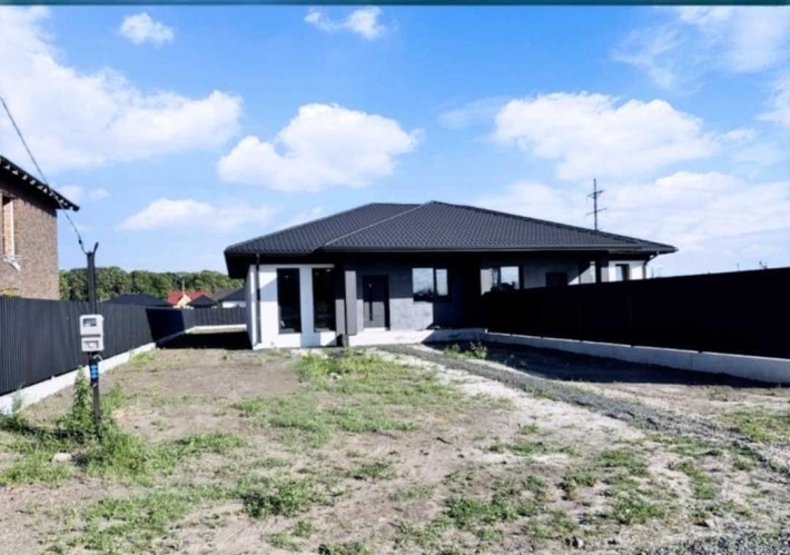 Продам будинок - дуплекс в селі Рованці - фото 1