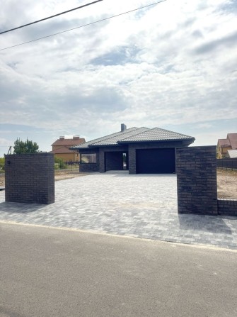 Продаж Топового Будинку 181м2 Ділянка 13сот с. Рованці, Луцький район - фото 1