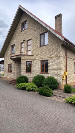 Рованці сучасний будинок з ремонтом та банею - фото 1