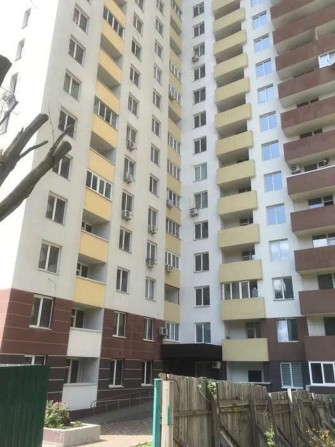 Продаж 3-к квартири вул.Украінська 6 - фото 1