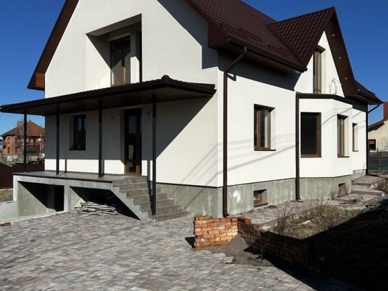 Будинок в с. Тарасове Клавдиево-Тарасово