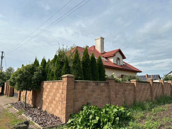 ТЕРМІНОВИЙ ПРОДАЖ! с. Боголюби 2пов. 307м2, 10сот. Єврорем.,меблі! Боголюби