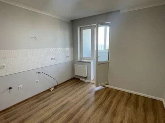 Продам  3-кімнатну квартиру в ЖК 4 Сезони. Киев