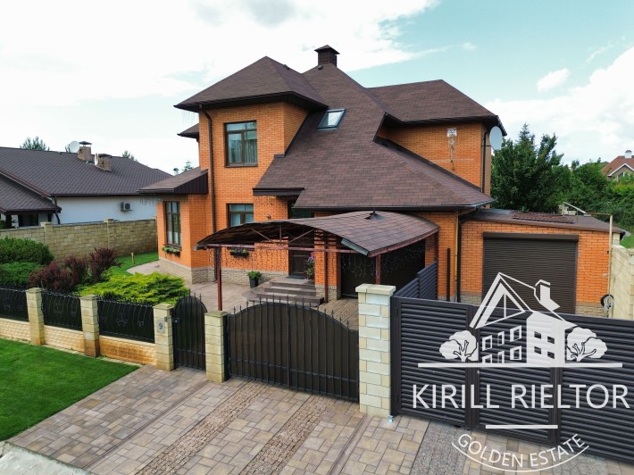 Продажа двухэтажного дома в городке "Золотые Ключи" - фото 1