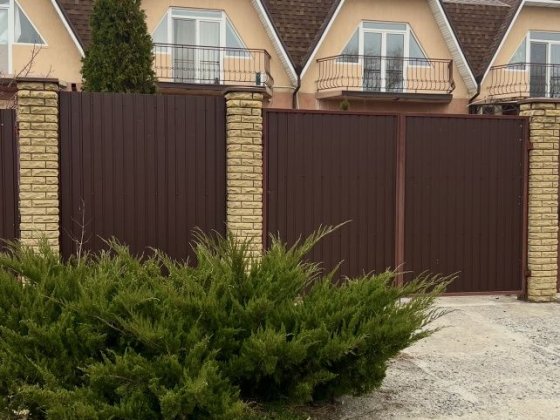 Частный дом, таунхаус Слобожанське