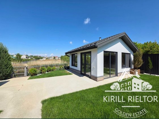 Продам дом-дачу в Ермолаевке со своим берегом Слобожанское