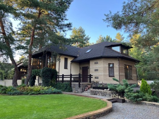 Продаётся эксклюзивный дом в Обуховке в сосновом лесу и возле реки Обуховка