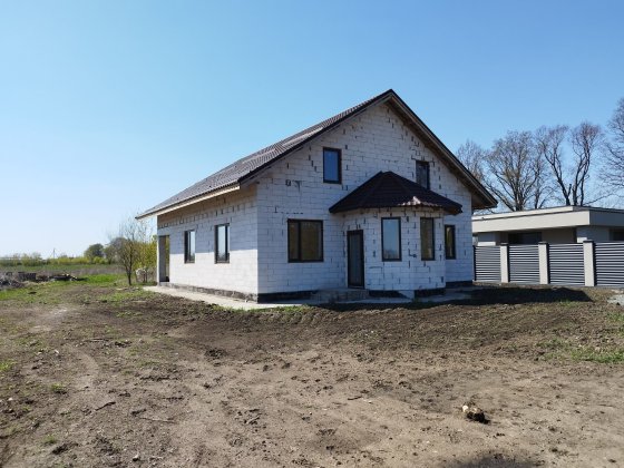 Продам новый ,современный, двухэтажный дом в Юбилейном 2