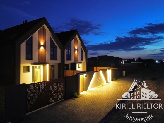 Продается новый дом-дуплекс в стиле "Barn" Слобожанское