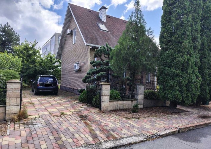 Продам 2х этажный дом "Золотые Ключи"  ул Харьковская СМТ Слобожанское - фото 1