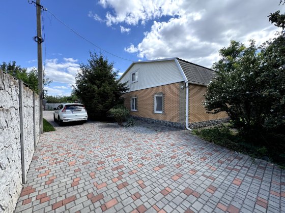 Продам 2-этажный дом в Подгородном, улица Низовая Подгородное