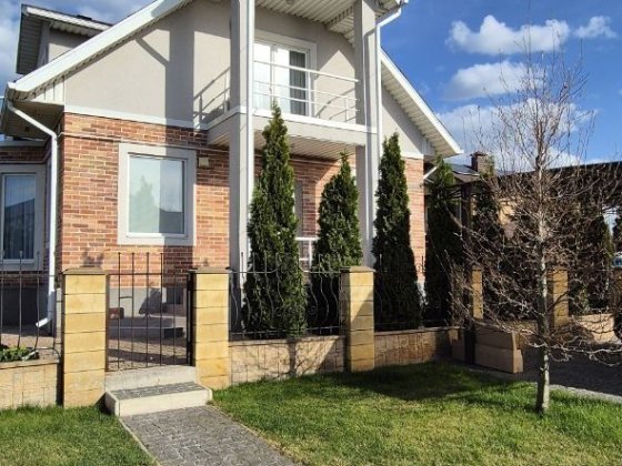 Продам таунхаус с ремонтом в котеджном посёлке Золотые Ключи