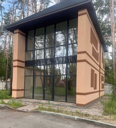 Коттеджи, квартиры, таунхаусы в поселке закрытого типа, лес, речка. - фото 1