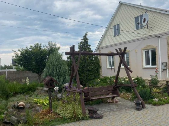 Продам уютный 4-к дом с участком Обуховка Кировское улица Садовая