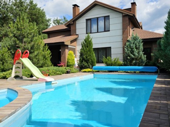 Продаётся дом в Обуховке с дорогим дизайнерским ремонтом Обуховка