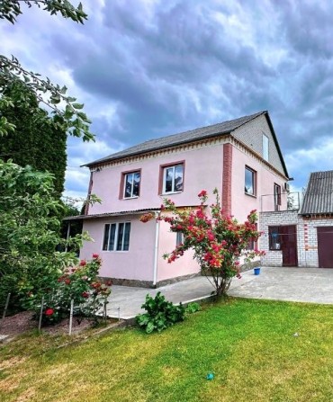 Продам добротный дом 133м2  Подгородное рядом с речкой - фото 1