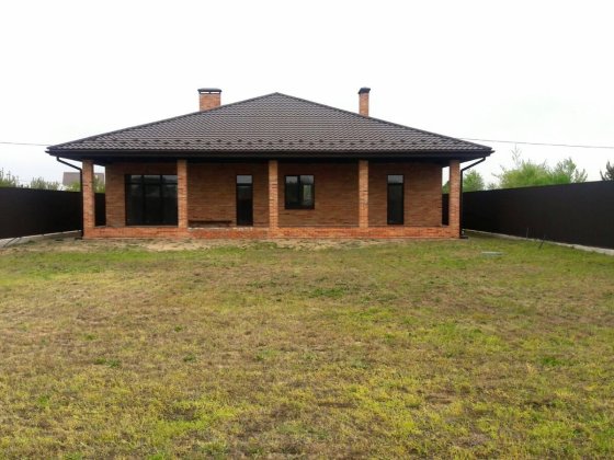 продаж  будинка  Обухівка( Кировськє) вул. Б. Сугаків