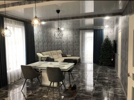 Продам новый дом в центре Подгородного.