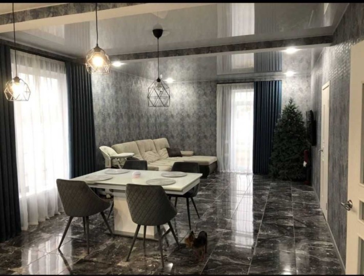 Продам новый дом в центре Подгородного. - фото 1