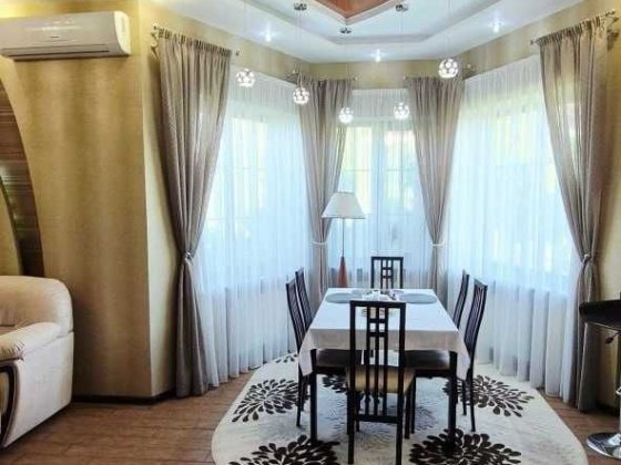 Продам  будинок з авторським ремонтом в Обухівці, 140 м², 15 соток