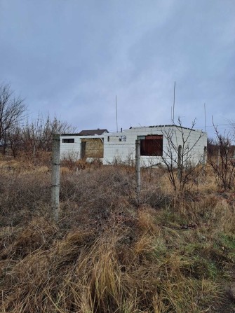 участок земли ,дом недострой - фото 1
