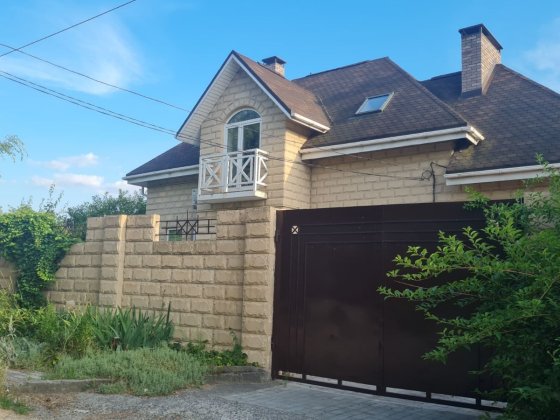 Свой шикарный дом в Подгородном (Днепр) на берегу реки Підгородне