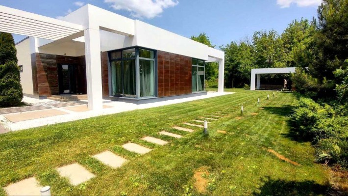 Продажа стильного уютного дома Новоалександровка у реки - фото 1